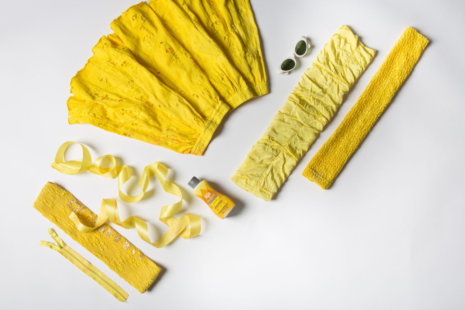 Daffodil Yellow Rit Dyemore for Synthetics – Sneaks & Laces